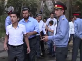 На Уразу-байрам таджикскую молодежь не пропускали в мечети. Новости Рамадана