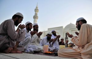 Новообращенным мусульманам Пакистана расскажут о важности Рамадана. Новости Рамадана