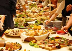 Чиновники турецких муниципалитетов организуют в Бишкеке ифтар