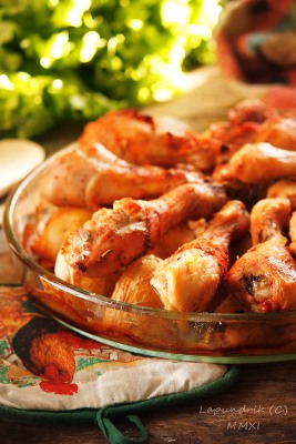 Картофель, запечённый с куриными голенями и розмарином. Вторые блюда