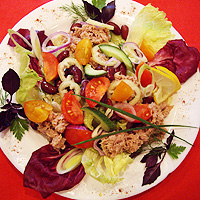 В Абу-Даби будут раздавать еду нуждающимся