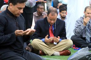 Американские мусульмане в Ид вознесли мольбы о прекращении насилия в Сирии