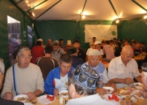Комитет по стандарту «Халяль» ДУМ РТ провел благотворительный ифтар. Новости Рамадана